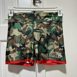 Goldsheep green army print orange accent athletic shorts L